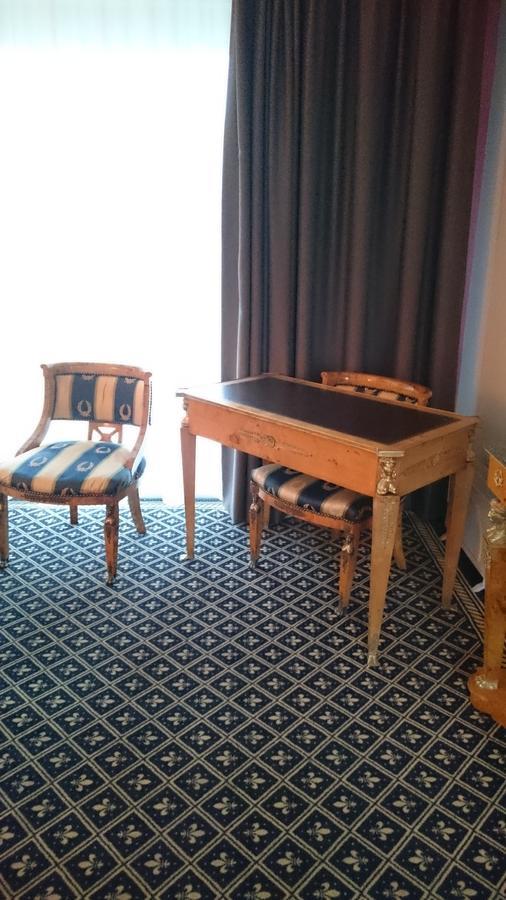Hotel Fleur de Lys Bailleul  Eksteriør billede